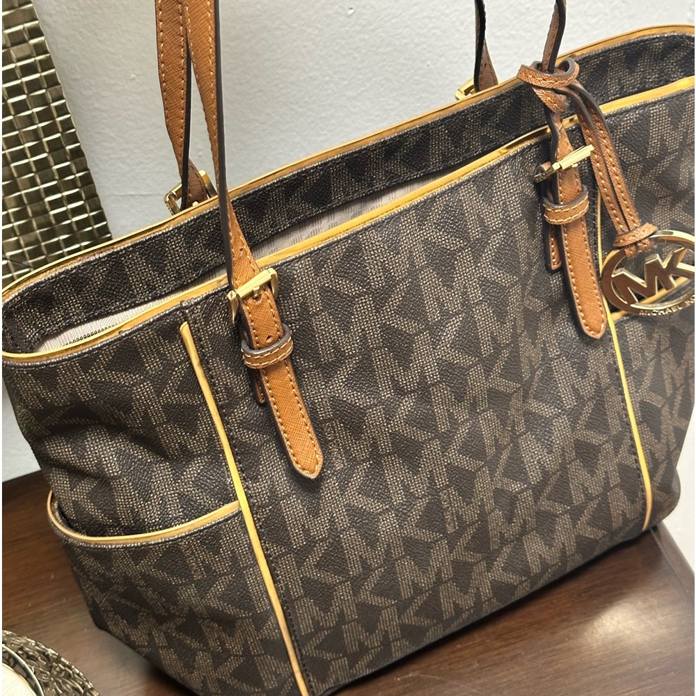 Michael Kors shoulder bag